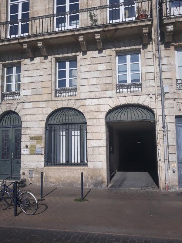 Place de parking - quai des chartrons
