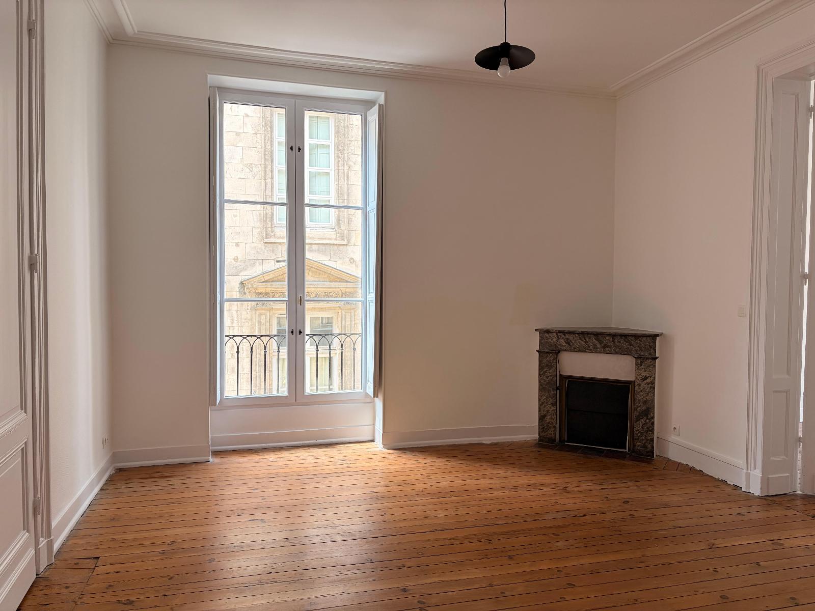 Appartement - cours de l'intendance - t4