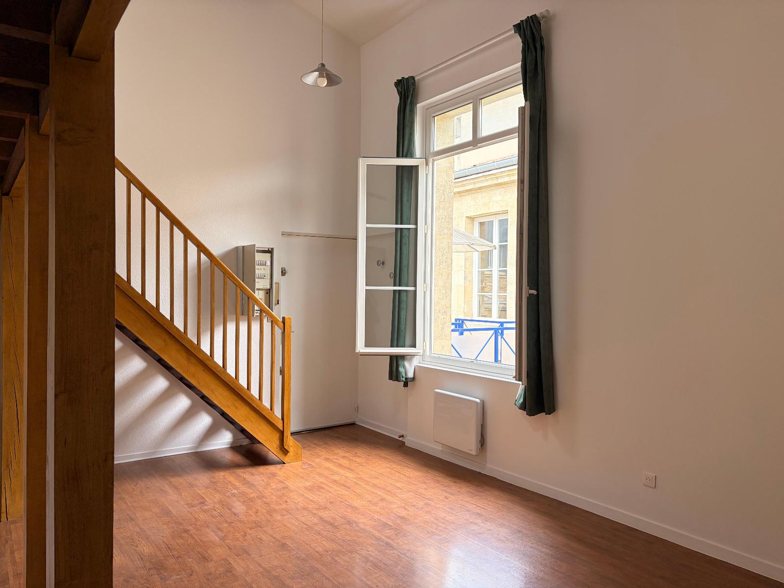 Quinconces - grand studio - mezzanine