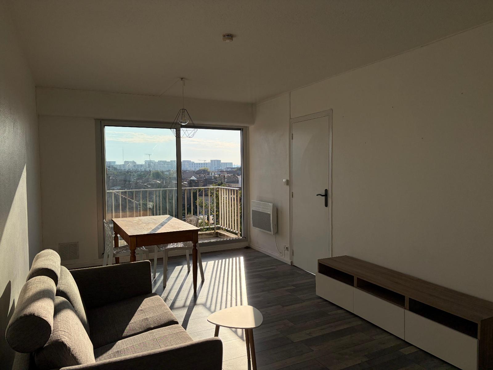 T2 meuble - balcon - cave