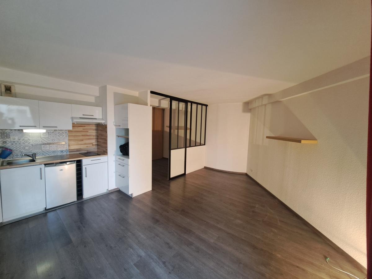Appartement t1 bis - talence - balcon - parking