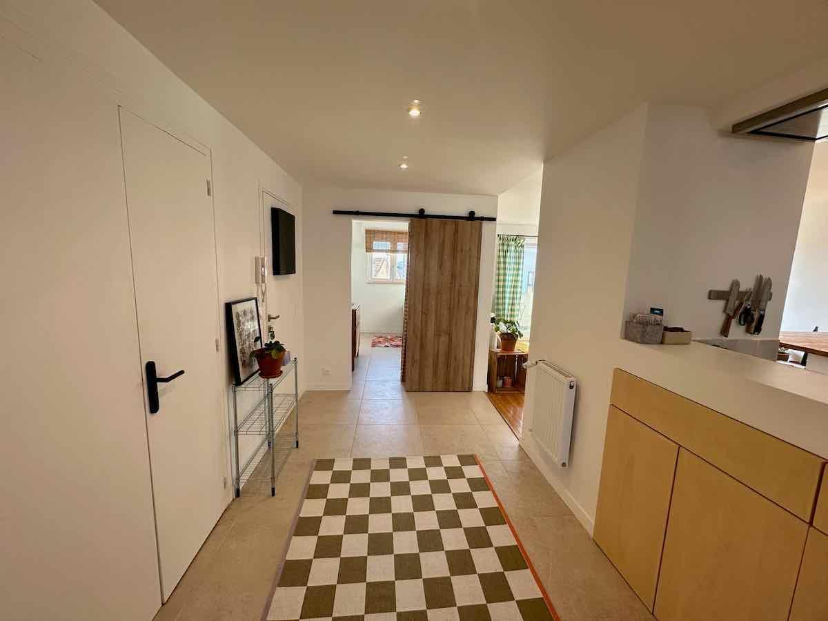 Très bel appartement rénové balcon garage cave barrière de pessac